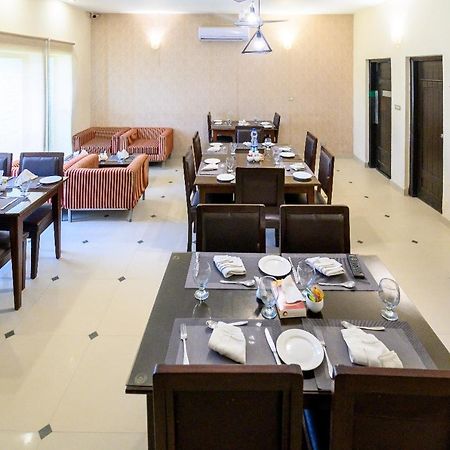 Hotel One Bahawalpur Bagian luar foto